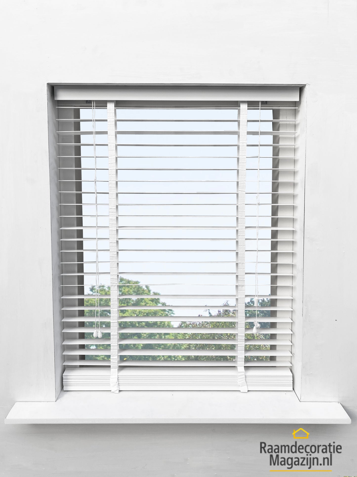 Houten jaloezie��n 50mm wit
