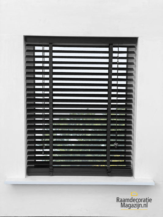 Houten jaloezie��n 50mm zwart